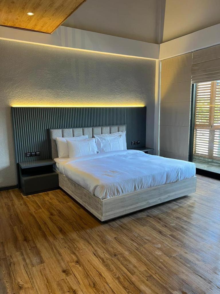 Highland Stonehouse Luxury Boutique Hotel Нувара-Элия Экстерьер фото